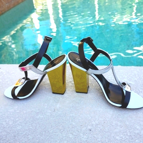 Giuseppe Zanotti Design gold mirrored high heel shoe - Picture 2 of 12